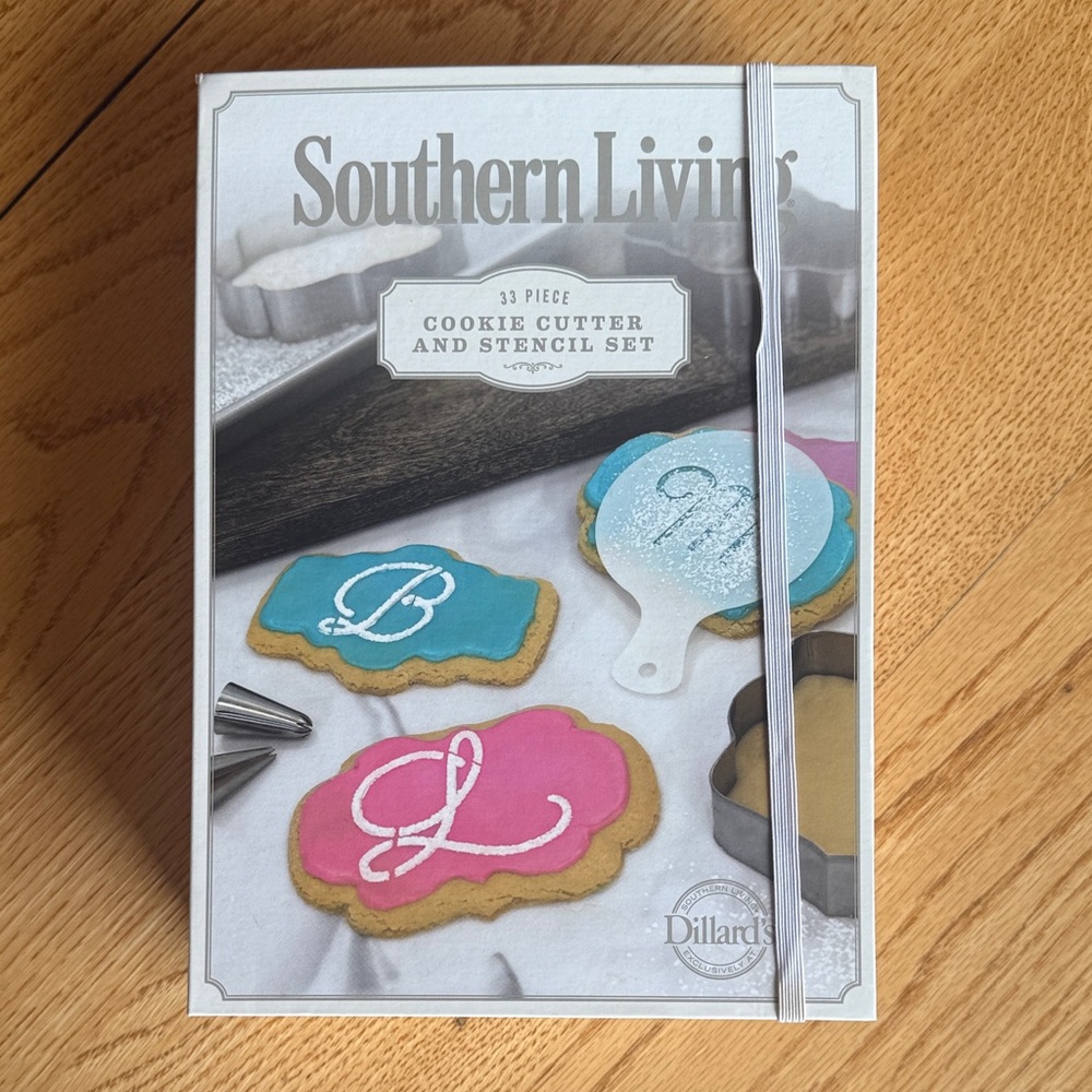 Brand New! cookie cutter & stencil set